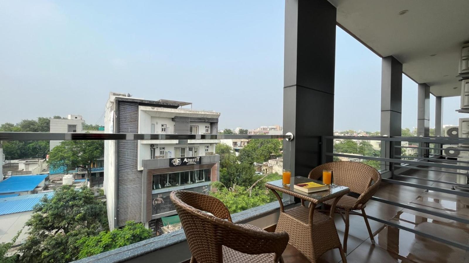 Zen Suites Gurgaon - Luxe Stays Collection Exteriér fotografie